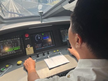 Kemenhub Pastikan Kereta Cepat Bebas Insiden, Izin Operasi Kapan Terbit?