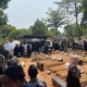 Jenazah Almarhum Soebronto Laras Dikebumikan di TPU Karet Bivak