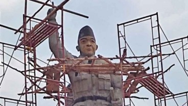 Geger Patung Bung Karno Senilai Rp500 Juta Tak Mirip, Netizen: Bentuknya Aneh dan Terlalu Chubby
