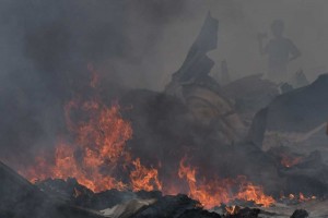 Kebakaran Rumah Semi Permanen dan Lapak Barang Bekas di Bintara Jaya