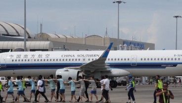 Polisi Pulangkan 153 Tersangka Love Scamming ke China