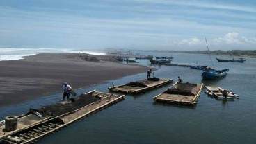 Diduga Curi Pasir Laut, KKP Tangkap 3 Kapal di Pulau Rupat