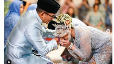 Putri Sandiaga Uno Menikah di New York