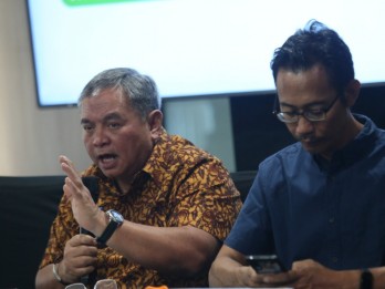 Membanding Biaya dan Bunga Pinjol Adakami dengan Regulasi AFPI