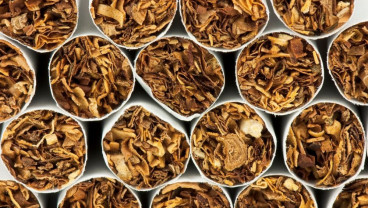 Mendorong Aglomerasi Pabrik, Mengejar Target Cukai Rokok