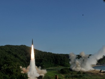 Tegang dengan Korut: Korsel Pamer Rudal Hyunmoo, Helikopter Serang, Ribuan Tentara Gabungan AS