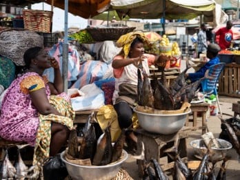 Ghana Bangkrut, Warga Demo Besar-besaran