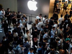 Viral iPhone 15 Dijual di Pinggir Jalan China dengan Harga Mahal
