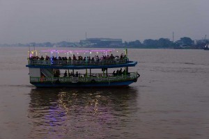 Kabut Asap Menyelimuti Kota Pontianak