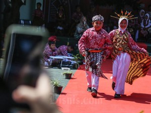 Parade Batik Katulistiwa di Semarang