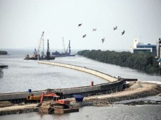 Tanggul Raksasa Jakarta Rembes, Heru Budi Klaim Tidak Berbahaya