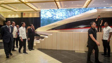 Jokowi Tinjau Pameran Hub Space di JCC