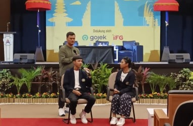 Bisnis Indonesia Goes To Campus, Bekal Jurnalistik Dibagikan ke Mahasiswa Bali