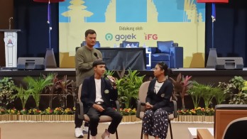 Bisnis Indonesia Goes To Campus, Bekal Jurnalistik Dibagikan ke Mahasiswa Bali