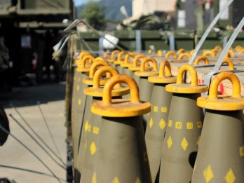 Tujuh Negara Uni Eropa Borong Amunisi Peluru Artileri untuk Bantu Ukraina