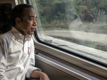 Besok Jokowi Resmikan Kereta Cepat, Luhut: Xi Jinping Tak Hadir