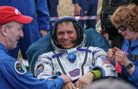 Astronot AS Kembali ke Bumi Setelah 371 Hari di Luar Angkasa, Pesawat Sempat Ditabrak Asteroid