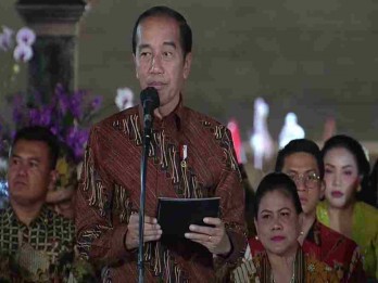 Rayakan Istana Berbatik, Jokowi Ungkap Batik Favoritnya