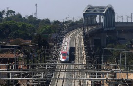 Luhut: Kereta Cepat Gratis Sampai Pertengahan Oktober 2023