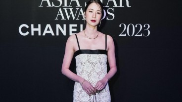 Laura Basuki Terima Penghargaan Asia  Wide Awards di Busan International Film