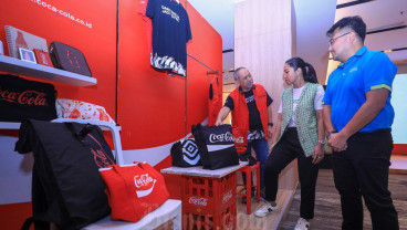 Coca-Cola Jalin Kemitraan Dengan Grab Hadirkan Kembali Program Recycle Me