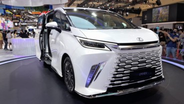 Lexus Indonesia Perkenalkan LM Hybrid, Harga Mulai dari Rp2,1 Miliar