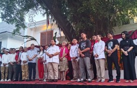 Kenakan Kaos Bergambar Prabowo, Kaesang Disambut Drum Band saat Bertemu Ketum Gerindra