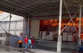 Kebakaran Pabrik Tisu di Mojokerto Renggut Korban Jiwa