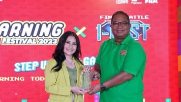 Prilly Latuconsina Beri Motivasi di Learning Festival X I-Fest PNM 2023