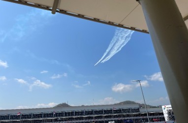 MotoGP 2023, Langit Mandalika Dihiasi Atraksi Akrobat Pesawat