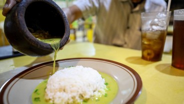 Sensasi Kuliner Legendaris Cirebon, Empal Gentong Mang Darma