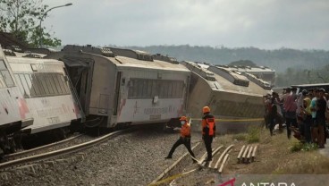 Kereta Tujuan Surabaya Terdampak Kecelakaan KA Argo Semeru