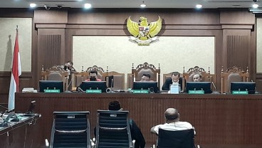 Lukas Enembe Jalani Sidang Vonis, Hakim Singgung Soal Judi di Singapura