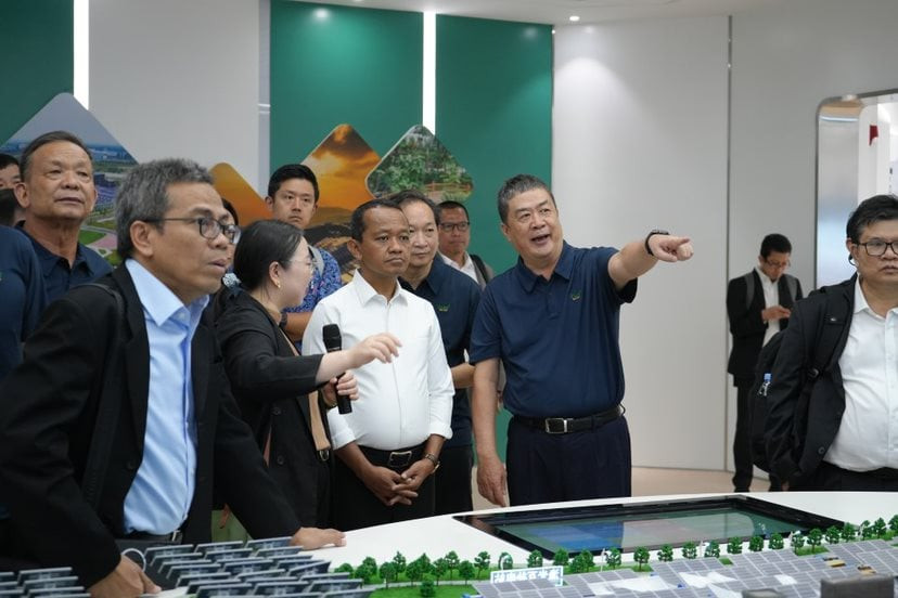 Addresing Investment Challenges Toward Political Year