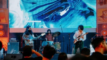 Seru! Acara Oktobeerfeast 2023 Ditutup Oleh The Adams, Biru Baru