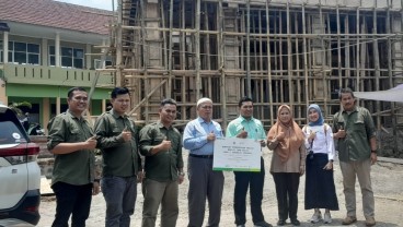 Pegadaian Kanwil X Jabar Bantu Renovasi Masjid Kholid Ibnu Walid SMAN 1 Sukaraja