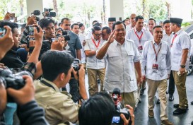 Prabowo Beri Penghormatan Singkat ke SBY sebelum Daftar ke KPU