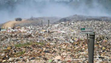 Bey Akan Evaluasi Penanganan Sampah Kota Bandung