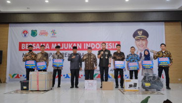 Hari Sumpah Pemuda ke-95, Pemkab Muba Serahkan Bantuan bagi Wirausaha Muda
