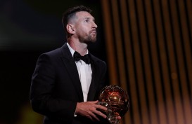 Lionel Messi Raih Ballon d'Or Ke-8, Ronaldo Makin Ketinggalan