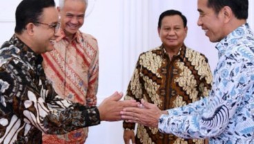 Tak Menunduk, Gesture Anies saat Makan Siang Bareng Jokowi Disorot