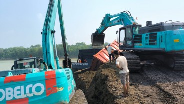 Truk Tergelincir di Pelabuhan SDJ, Tumpahan Batu Bara Sudah Dibersihkan