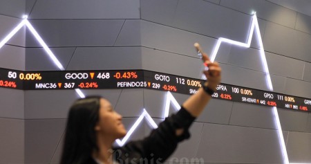 Meski pengumuman pertumbuhan ekonomi RI kuartal III/2023 di bawah ekspektasi, IHSG masih berpeluang menguat. Bisnis/Himawan L Nugraha