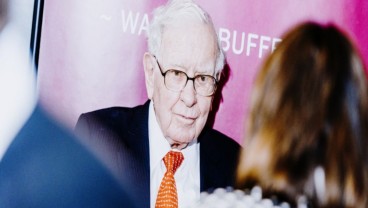 Kaya Sambil Tidur, Warren Buffett Kantongi Dividen Rp94,16 Triliun