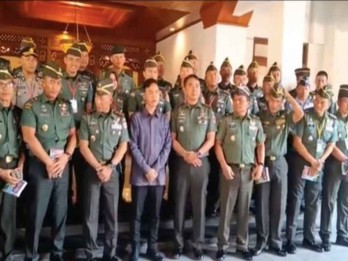 Isu Netralitas Aparat Panas, Foto Gibran dengan Puluhan Perwira Viral, TNI AD Beri Penjelasan