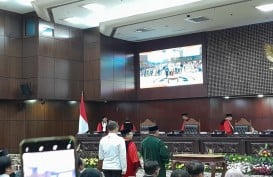 Tangis Suhartoyo dalam Pidato Pertama sebagai Ketua MK