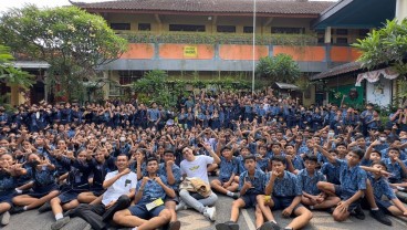 Waroeng Steak Kampanyekan Anti Bullying ke Pelajar di Denpasar