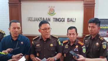 Kejati Bali Amankan Lima Petugas Imigrasi Ngurah Rai, Barang Bukti Rp100 Juta