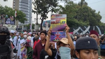 Aksi Demo Konser Coldplay di GBK Singgung Band BMTH, Kenapa?