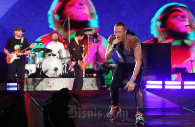 'Paradise' Pecinta Coldplay di Konser Music of Sphere Jakarta